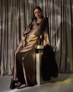 ⁦Classic Silk Dress – Brown to Beige⁩ - الصورة ⁦7⁩