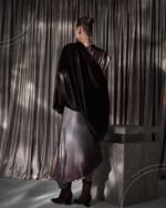 ⁦Classic Silk Dress – Brown to Grey⁩ - الصورة ⁦7⁩