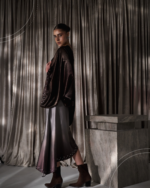⁦Classic Silk Dress – Brown to Grey⁩ - الصورة ⁦8⁩