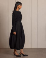 Set عصرية بلمسة كلاسيكية - تنورة قطنية وبلوزة تريكو - Image 3